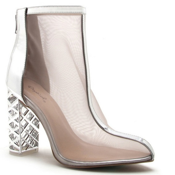 Qupid Shoes - 🎉🎉HOST PICK🎉🎉 Silver & clear block Mesh Booties NWT